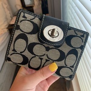 Never used Coach wallet!